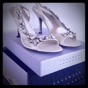 New Vera Wang Ivory Beaded Wedding Heels